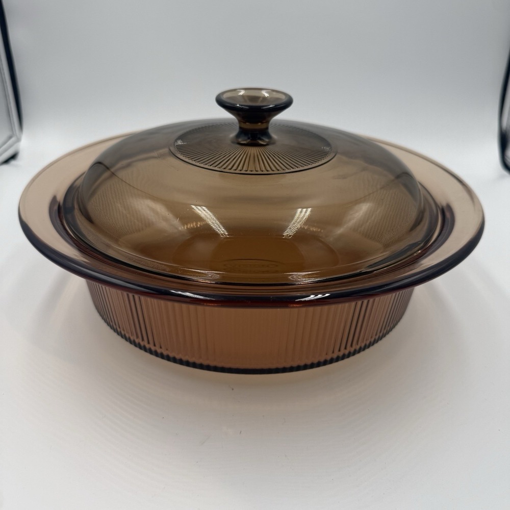 Vintage Corning Vision Ware Amber 2.5 Qt Covered Casserole Dish w Lid